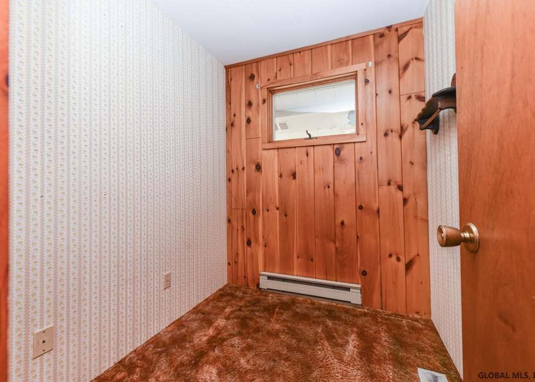890 Clarksville South Rd, Feura Bush, NY 12067