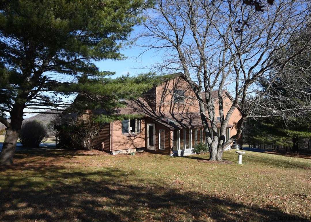 890 Clarksville South Rd, Feura Bush, NY 12067