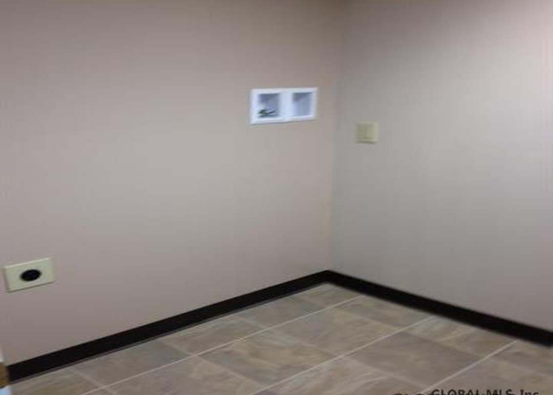 37-41 W Main St, Johnstown, NY 12095