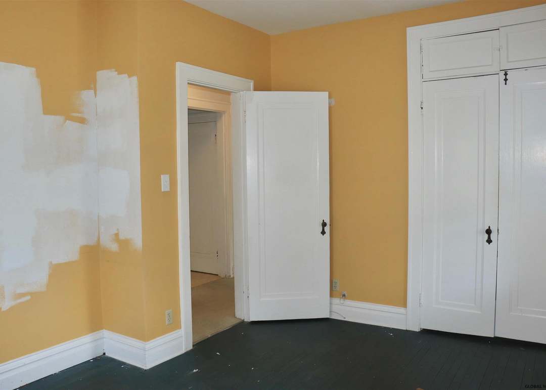 28 Snowden Ave Unit 30 Ellsworth Av, Delmar, NY 12054