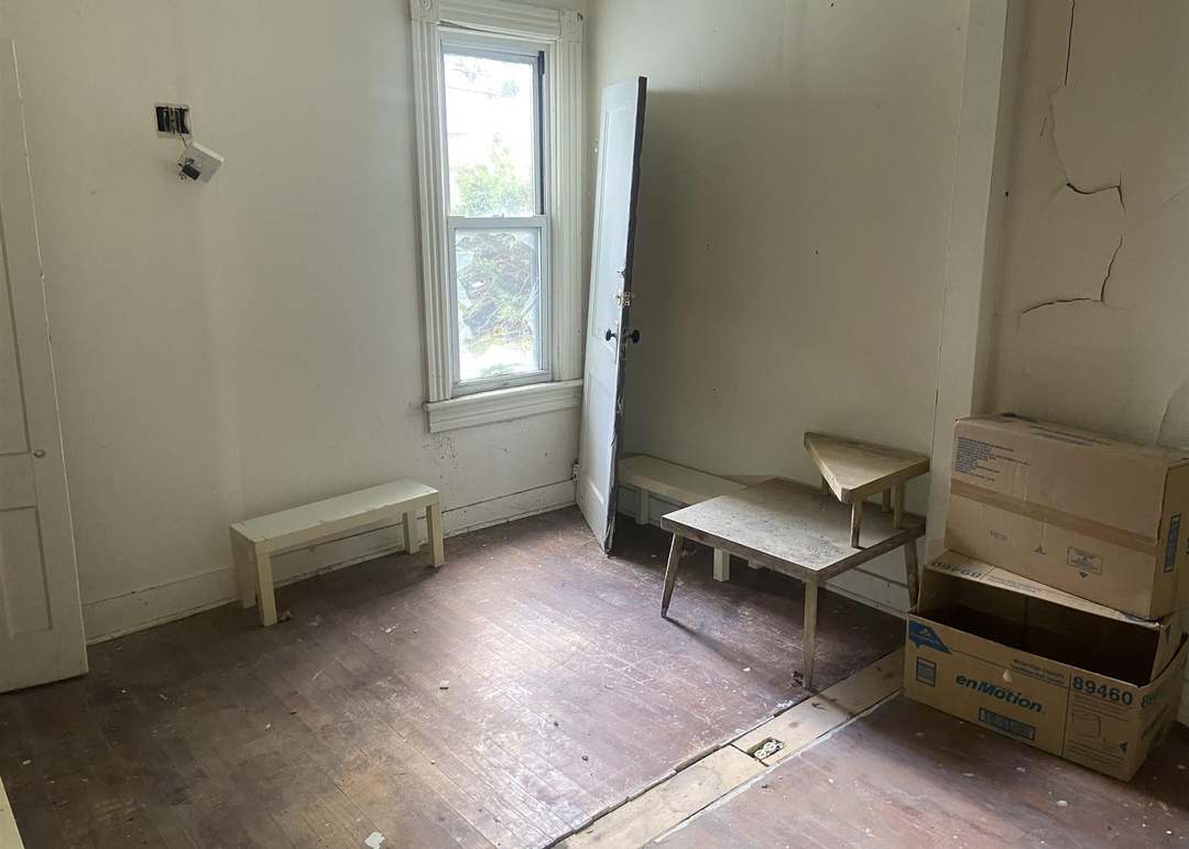 837 Bradt St, Schenectady, NY 12306