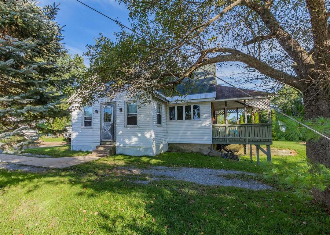 141 Old State Rd, Broadalbin, NY 12025