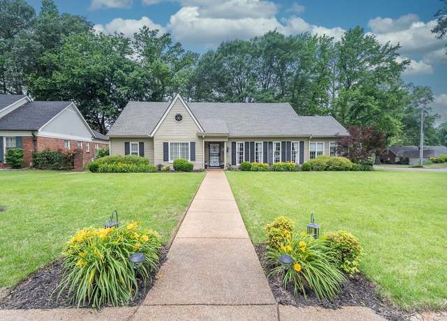 Property at 1525 Poplar Ridge Dr, Memphis, TN 38120, 4 beds, 3 baths