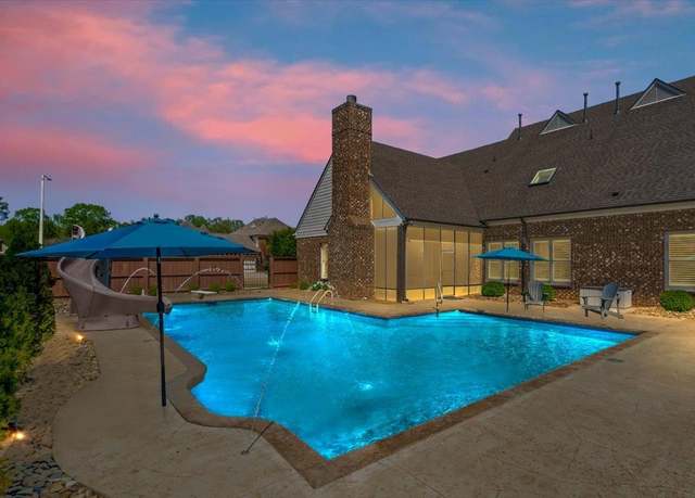 Property at 1747 S Crossberry Cv, Collierville, TN 38017, 5 beds, 4 baths