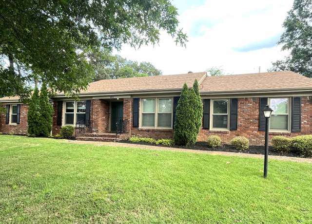 Property at 6922 Brookside Cv, Germantown, TN 38138, 4 beds, 2.5 baths