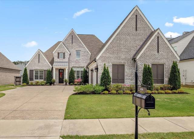 Property at 4758 Carousel Ln, Collierville, TN 38017, 5 beds, 4.5 baths