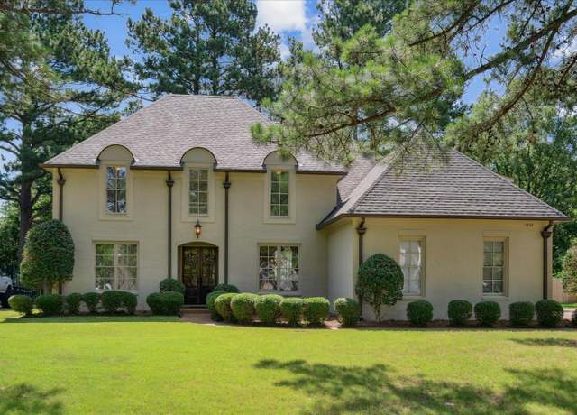 Property at 4552 Whisperwoods Dr, Collierville, TN 38017, 4 beds, 3 baths