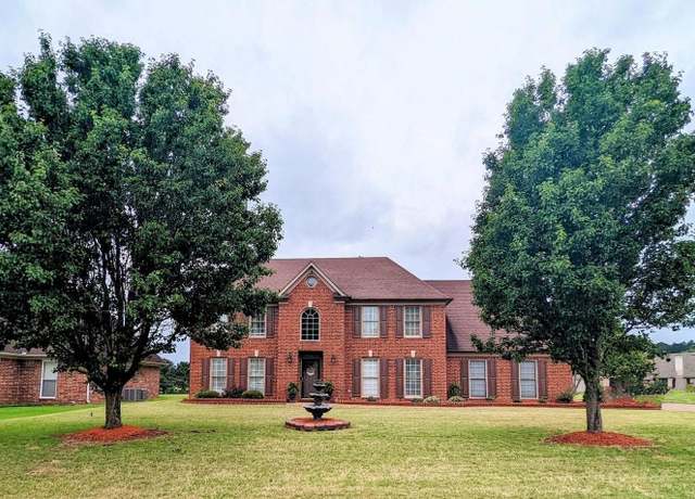 Property at 4253 Lakecrest Cv, Olive Branch, MS 38654, 4 beds, 2.5 baths