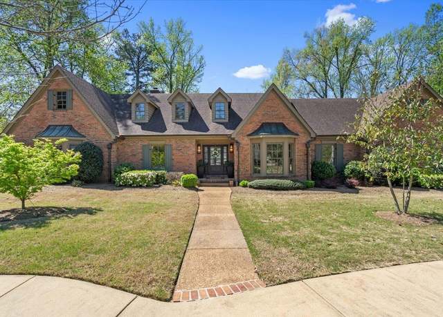 Property at 2065 Flowers Oak Cv, Germantown, TN 38138, 4 beds, 3 baths