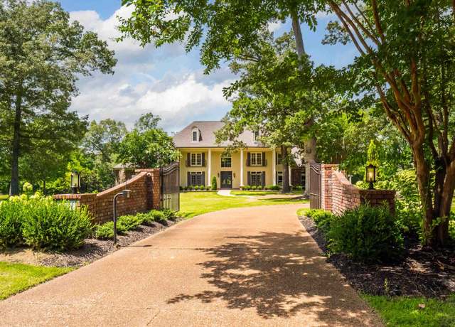 Property at 12116 Macon Rd, Unincorporated, TN 38017, 5 beds, 4.5 baths