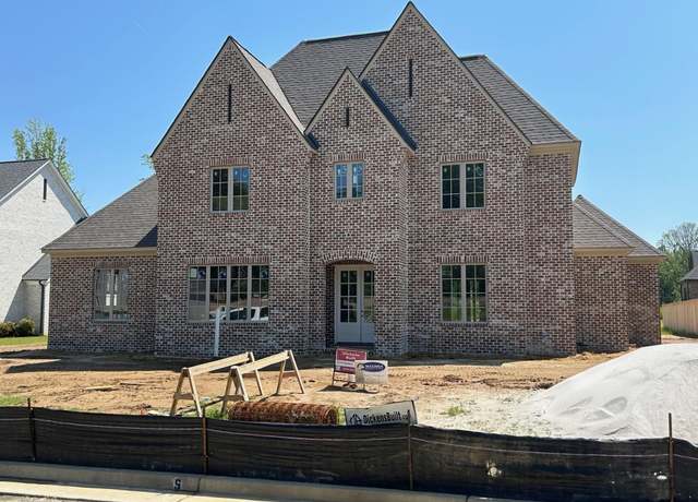 Property at 3650 Silver Laurel Dr, Germantown, TN 38138, 4 beds, 4.5 baths