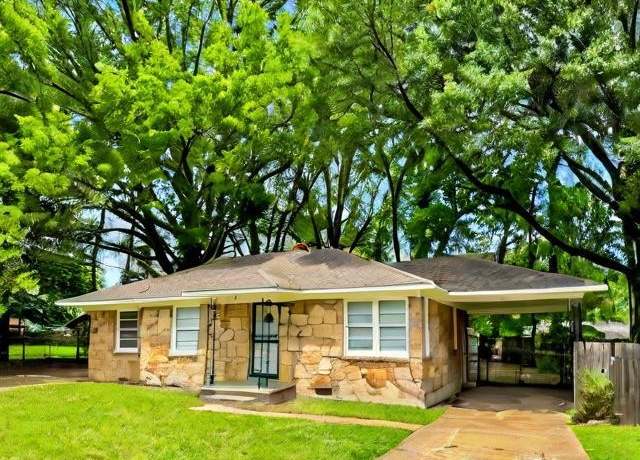 Property at 1734 Berwind Rd, Memphis, TN 38116, 4 beds, 2 baths