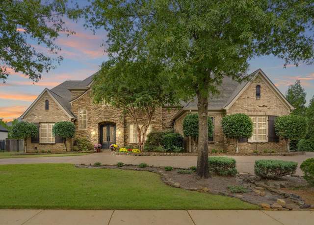 Property at 1242 Braygood Dr, Collierville, TN 38017, 5 beds, 4.5 baths