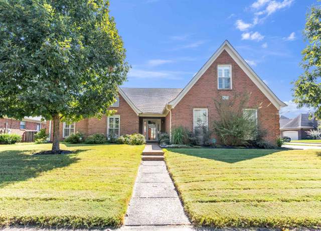 Property at 1290 Rain Lake Ln E, Collierville, TN 38017, 4 beds, 3 baths