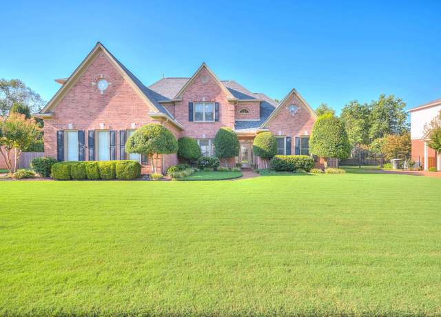 Property at 9940 Houston Oak Dr, Collierville, TN 38139, 4 beds, 3.5 baths