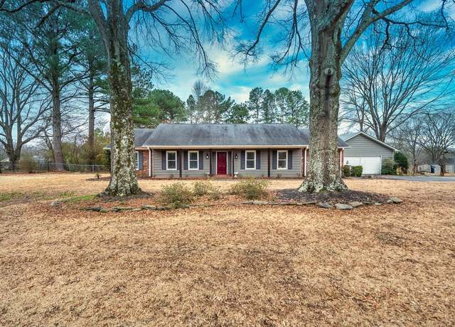 Property at 885 Poplar Acres Dr, Piperton, TN 38017, 3 beds, 2 baths