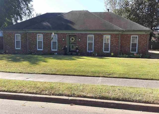 Property at 6541 Ivy Meadows Dr, Memphis, TN 38115, 4 beds, 2 baths