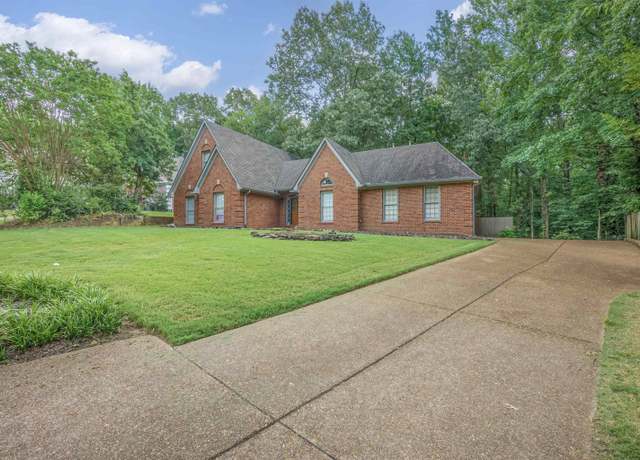 Property at 334 Brook Ridge Dr, Memphis, TN 38018, 5 beds, 3.5 baths