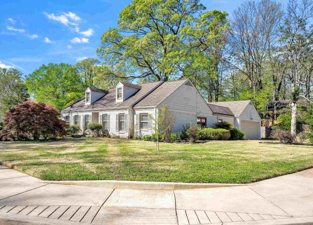 Property at 1301 E Rolling Oaks Dr, Memphis, TN 38119, 4 beds, 3 baths