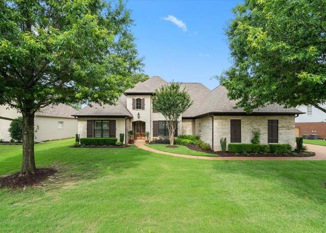Property at 1629 Brackenshire Ln, Collierville, TN 38017, 4 beds, 4.5 baths