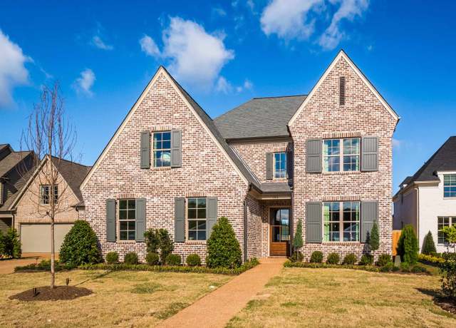 Property at 3636 Silver Laurel Dr, Germantown, TN 38138, 4 beds, 4.5 baths