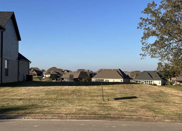 Property at 205 St Andrews Dr, Oakland, TN 38060