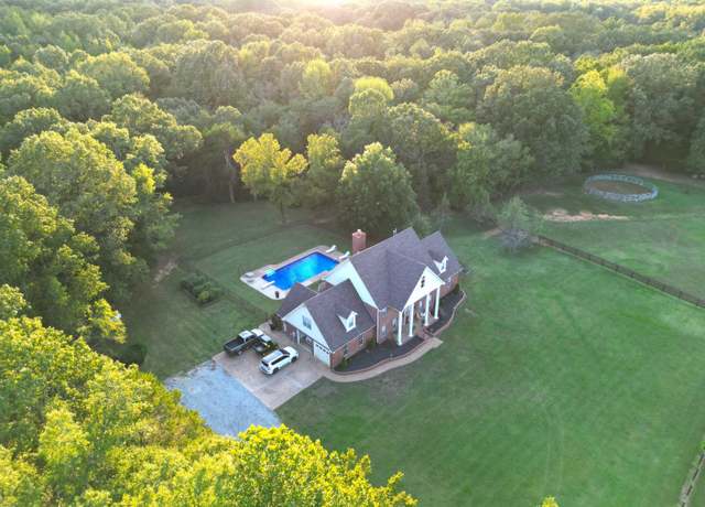 Property at 705 Old Solomon Mill Rd, Somerville, TN 38068, 6 beds, 4.5 baths