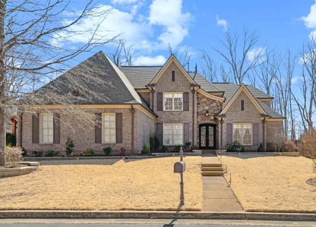 Property at 10303 Oak Bank Cv, Lakeland, TN 38002, 5 beds, 4.5 baths