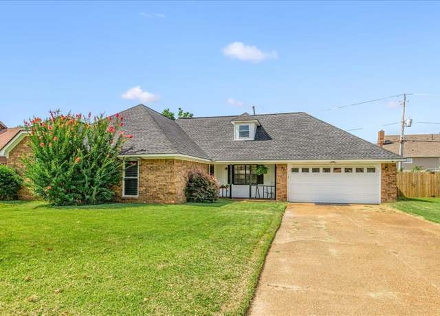 Property at 7290 Ashley Oaks Dr, Memphis, TN 38125, 3 beds, 2 baths