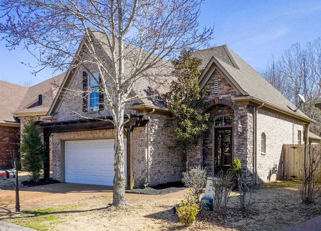 Property at 9995 Bowmore Dr, Cordova, TN 38016, 3 beds, 2 baths