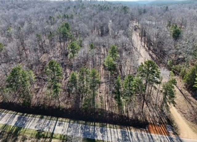 Property at 440 Pyburns Dr, Savannah, TN 38372