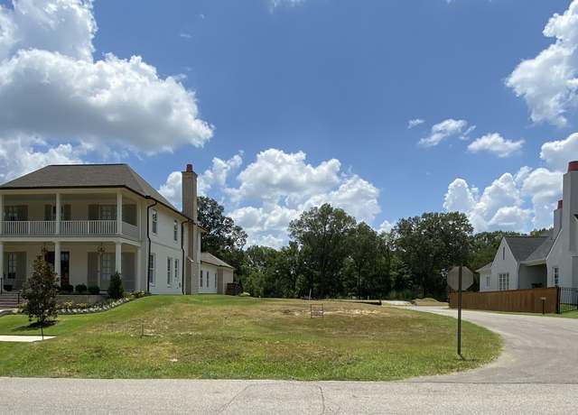 Property at 293 Washington St, Collierville, TN 38017