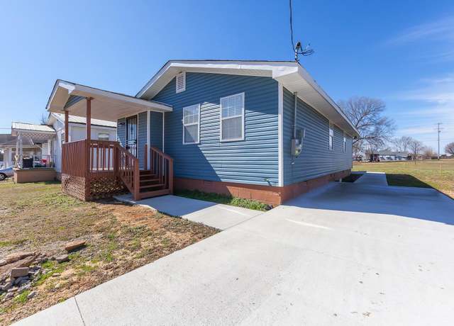 Property at 115 Carson St, Jackson, TN 38301-7050, 3 beds, 2 baths