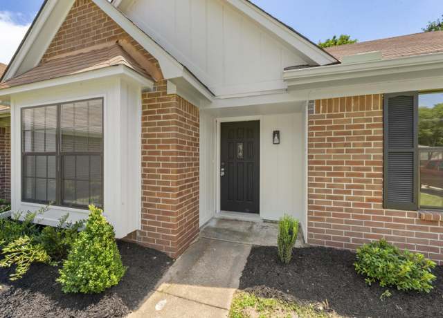 Property at 6337 Eastbrier Dr, Bartlett, TN 38135, 3 beds, 2 baths