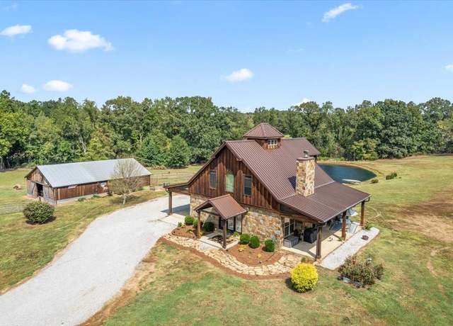 Property at 3810 Johnson Dr, Rossville, TN 38066, 3 beds, 2.5 baths