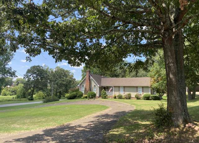 Property at 825 Church St, Savannah, TN 38372, 4 beds, 3 baths