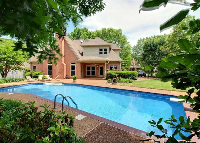 Property at 1599 John Ridge Dr, Collierville, TN 38017, 5 beds, 3.5 baths
