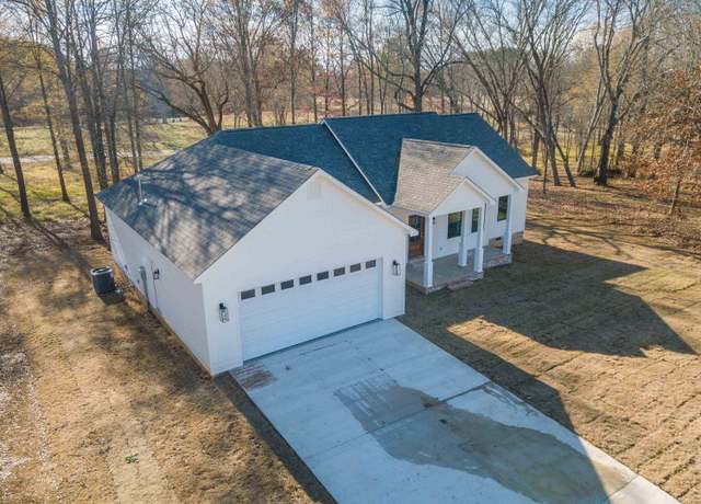 Property at 113 Braxton Ln, Corinth, MS 38834, 3 beds, 2 baths