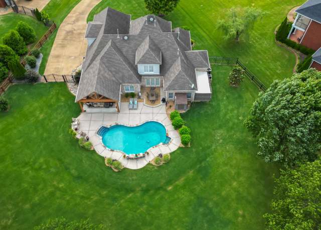 Property at 45 Green Tree Cv, Piperton, TN 38017, 4 beds, 3.5 baths