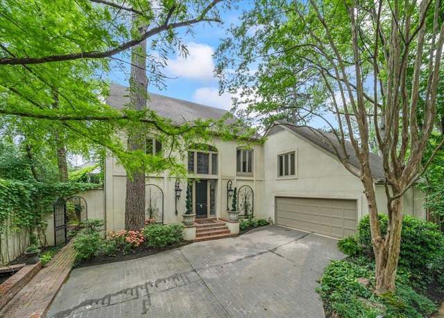 Property at 4359 W Cherry Place Dr, Memphis, TN 38117, 5 beds, 3.5 baths