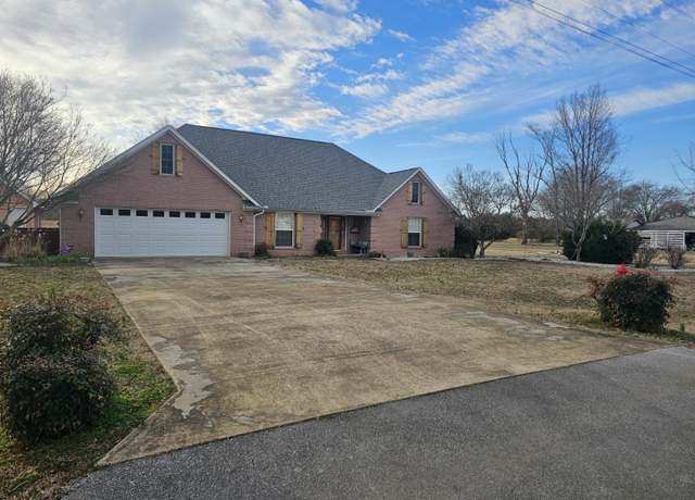 Property at 925 Golf Dr, Saulsbury, TN 38067-7169, 3 beds, 2.5 baths