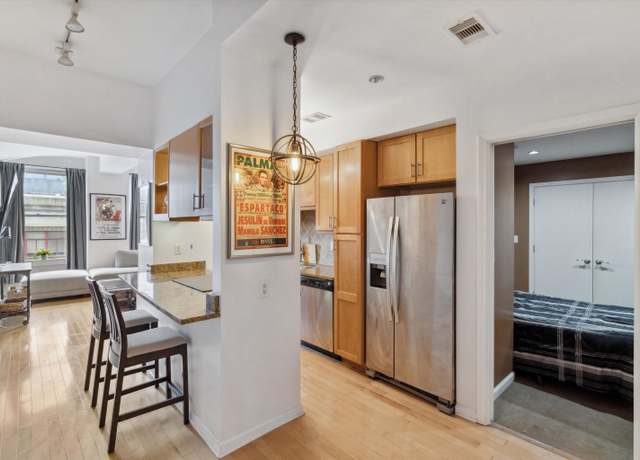 Property at 66 Monroe Ave #304, Memphis, TN 38103, 2 beds, 1 bath