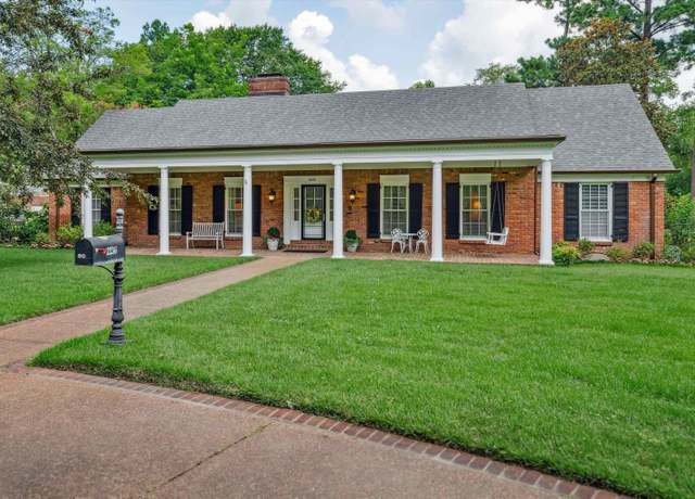 Property at 2236 Cross Dr, Memphis, TN 38112, 5 beds, 3.5 baths