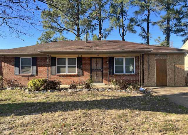 Property at 576 Monteagle Dr, Memphis, TN 38109, 3 beds, 1.5 baths
