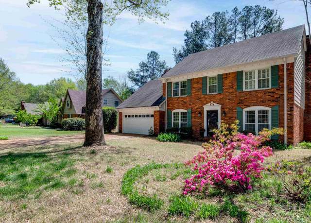 Property at 7545 Wheatley Dr, Germantown, TN 38138, 4 beds, 3.5 baths