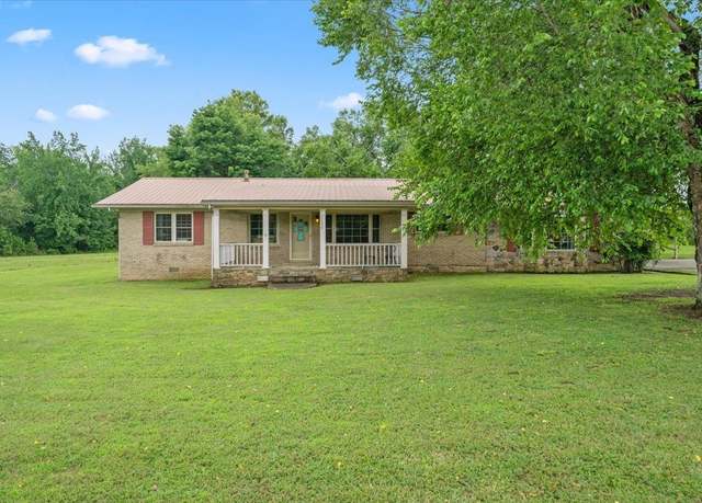 Property at 4628 4 Hwy E, Holly Springs, MS 38635, 3 beds, 1.5 baths