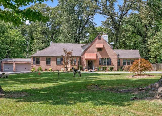 Property at 1390 Farrow Rd, Memphis, TN 38116, 5 beds, 3.5 baths