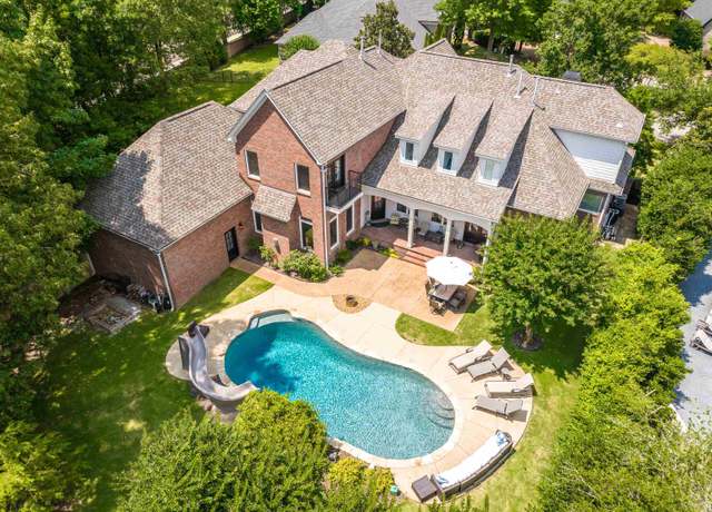 Property at 10025 Forest Oaks Cv, Collierville, TN 38017, 4 beds, 3.5 baths