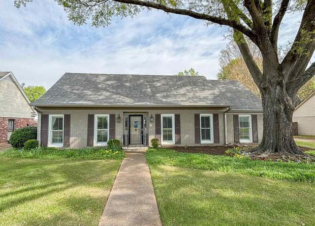 Property at 5714 Ashbriar Ave, Memphis, TN 38120, 4 beds, 2.5 baths