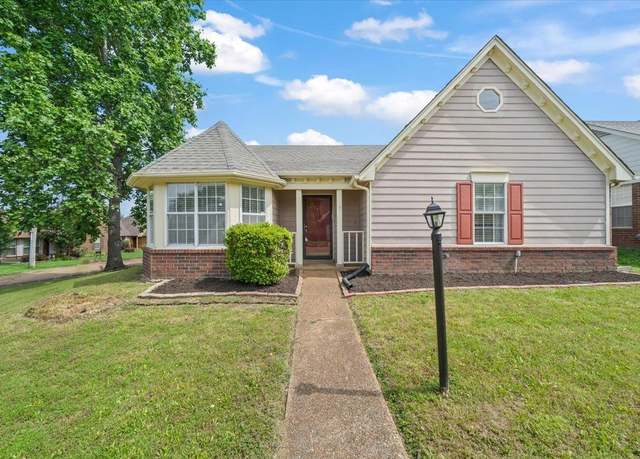 Property at 8394 Palm Springs Dr, Memphis, TN 38016, 3 beds, 2 baths